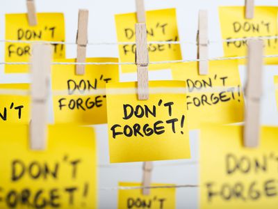 post-it notes saying "don't forget!"